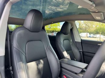 TESLA MODEL Y Model Y RWD 5dr