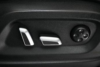 AUDI Q5 2.0 TDI S line Plus SUV 5dr Diesel S Tronic quattro Euro 5 (s/s)