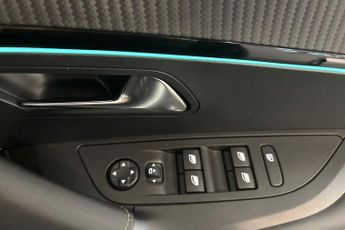 PEUGEOT E-2008 50kWh GT SUV 5dr Electric Auto (7kW Charger) (136 ps) Reverse Ca