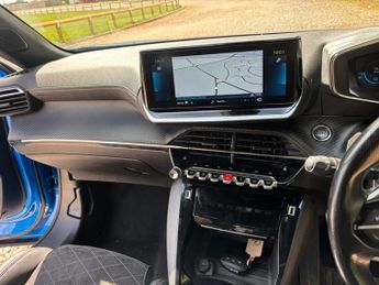 PEUGEOT E-2008 50kWh GT Premium SUV 5dr Electric Auto (136 ps)