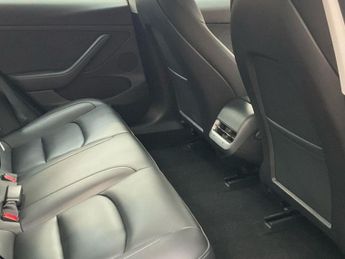 TESLA Model 3 Standard Range Plus Saloon 4dr Electric Auto RWD (241 bhp)