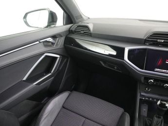 AUDI Q3 1.5 TFSI CoD 35 Black Edition SUV 5dr Petrol S Tronic Euro 6 (s/