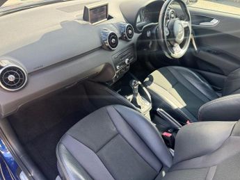 AUDI A1 1.4 TFSI S line Sportback 5dr Petrol S Tronic Euro 5 (s/s) (122 