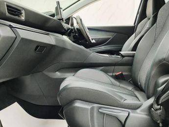 PEUGEOT 3008 1.2 PureTech Allure Premium SUV 5dr Petrol EAT Euro 6 (s/s) (130