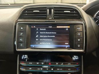 JAGUAR XE 2.0d Prestige Saloon 4dr Diesel Auto Euro 6 (s/s) (163 ps)