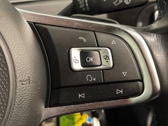 VOLKSWAGEN GOLF 1.4 TSI 8.7kWh GTE Advance Hatchback 5dr Petrol Plug-in Hybrid D