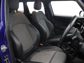 MINI HATCH 1.5 Cooper Hatchback 5dr Petrol Steptronic Euro 6 (s/s) (136 ps)