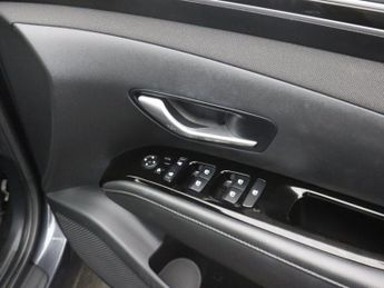 HYUNDAI TUCSON 1.6 T-GDi Premium SUV 5dr Petrol Manual Euro 6 (s/s) (150 ps)