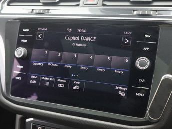 VOLKSWAGEN TIGUAN ALLSPACE 2.0 TDI SEL SUV 5dr Diesel DSG 4Motion Euro 6 (s/s) (150 ps)