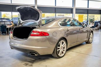 JAGUAR XF 3.0d S V6 Premium Luxury Saloon 4dr Diesel Auto Euro 5 (275 ps)