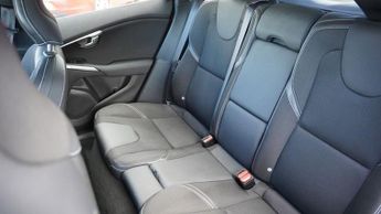 VOLVO V40 1.6 D2 SE Hatchback 5dr Diesel Manual Euro 5 (s/s) (115 ps)