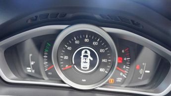 VOLVO V40 1.6 D2 SE Hatchback 5dr Diesel Manual Euro 5 (s/s) (115 ps)