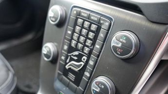 VOLVO V40 1.6 D2 SE Hatchback 5dr Diesel Manual Euro 5 (s/s) (115 ps)