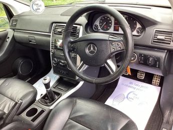 MERCEDES-BENZ B CLASS 1.7 B170 SE MPV 5dr Petrol Manual (163 g/km, 116 bhp)