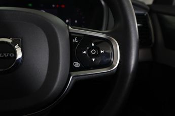 VOLVO XC90 2.0 B5 MHEV Plus Auto 4WD Euro 6 (s/s) 5dr