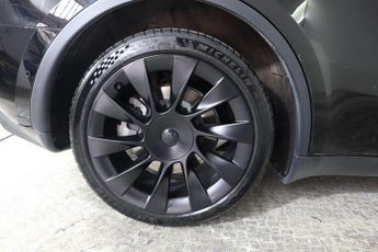 TESLA MODEL Y (Dual Motor) Long Range Auto 4WDE 5dr