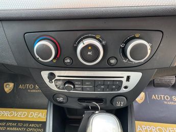 RENAULT MEGANE 1.5 dCi Dynamique TomTom Sport Tourer 5dr Diesel EDC Euro 5 (110
