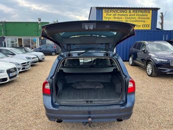 VOLVO V70 3.0 T6 SE Sport Estate 5dr Petrol Geartronic AWD Euro 4 (285 ps)