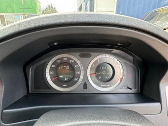 VOLVO V70 3.0 T6 SE Sport Estate 5dr Petrol Geartronic AWD Euro 4 (285 ps)