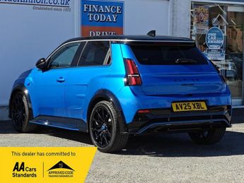 ALPINE A290 52kWh GTS Hatchback 5dr Electric Auto (220 ps)