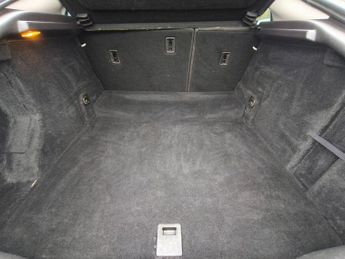 VAUXHALL INSIGNIA 2.0 CDTi SRi Nav Hatchback 5dr Diesel Auto Euro 5 (163 ps)