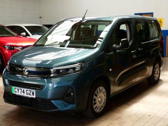 VAUXHALL Combo Life Electric 52kWh Design XL MPV 5dr Electric Auto (7.4kW Charger) (136 ps)