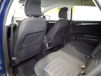 FORD MONDEO 1.5 TDCi ECOnetic Zetec Hatchback 5dr Diesel Manual Euro 6 (s/s)