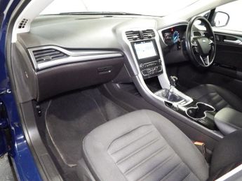 FORD MONDEO 1.5 TDCi ECOnetic Zetec Hatchback 5dr Diesel Manual Euro 6 (s/s)