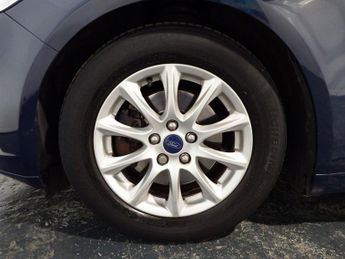 FORD MONDEO 1.5 TDCi ECOnetic Zetec Hatchback 5dr Diesel Manual Euro 6 (s/s)