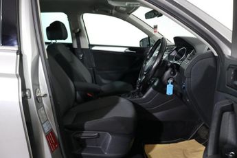 VOLKSWAGEN TIGUAN 2.0 TDI SE SUV 5dr Diesel DSG Euro 6 (s/s) (150 ps)