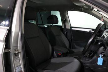VOLKSWAGEN TIGUAN 2.0 TDI SE SUV 5dr Diesel DSG Euro 6 (s/s) (150 ps)