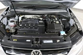 VOLKSWAGEN TIGUAN 2.0 TDI SE SUV 5dr Diesel DSG Euro 6 (s/s) (150 ps)