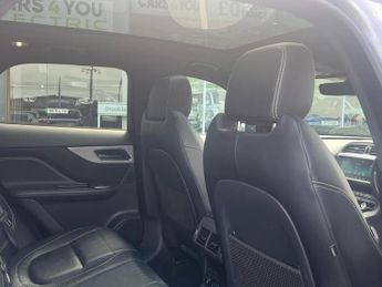 JAGUAR F-PACE 2.0 D180 R-Sport SUV 5dr Diesel Auto AWD Euro 6 (s/s) (180 ps)