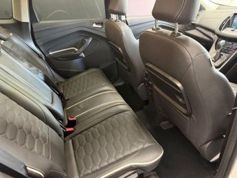 FORD KUGA 2.0 TDCi Vignale SUV 5dr Diesel Powershift AWD Euro 6 (s/s) (180