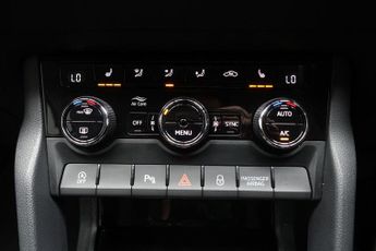 SKODA KAROQ 1.5 TSI ACT SE L SUV 5dr Petrol DSG Euro 6 (s/s) (150 ps)