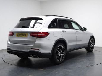 MERCEDES-BENZ GLC 2.0 GLC250 AMG Night Edition SUV 5dr Petrol G-Tronic+ 4MATIC Eur
