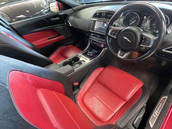 JAGUAR XE 2.0d R-Sport Saloon 4dr Diesel Auto Euro 6 (s/s) (180 ps)