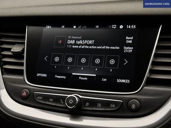 VAUXHALL GRANDLAND X 1.6 13.2kWh Business Edition Nav Premium SUV 5dr Petrol Plug-in 