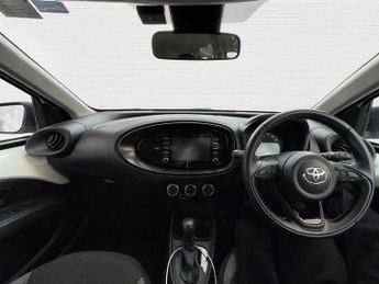 TOYOTA AYGO X 1.0 VVT-i Pure Hatchback 5dr Petrol x-shift Euro 6 (s/s) (72 ps)