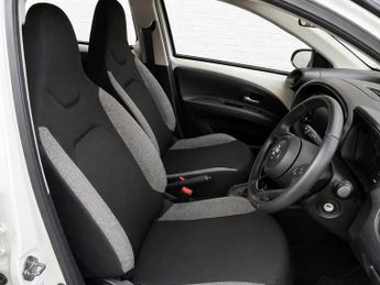 TOYOTA AYGO X 1.0 VVT-i Pure Hatchback 5dr Petrol x-shift Euro 6 (s/s) (72 ps)