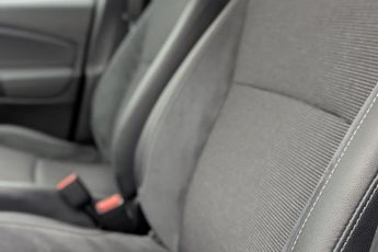 TOYOTA YARIS 1.5 VVT-h Excel Hatchback 5dr Petrol Hybrid E-CVT Euro 6 (s/s) (