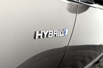 TOYOTA YARIS 1.5 VVT-h Excel Hatchback 5dr Petrol Hybrid E-CVT Euro 6 (s/s) (