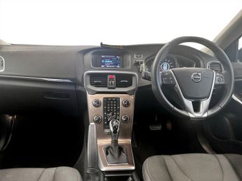 VOLVO V40 CROSS COUNTRY 1.5 T3 GPF Hatchback 5dr Petrol Auto Euro 6 (s/s) (152 ps)