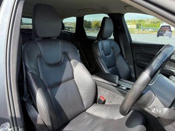 VOLVO XC60 2.0 D4 Momentum SUV 5dr Diesel Auto AWD Euro 6 (s/s) (190 ps)