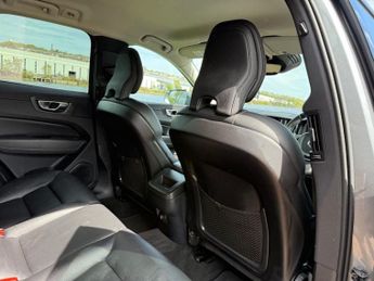 VOLVO XC60 2.0 D4 Momentum SUV 5dr Diesel Auto AWD Euro 6 (s/s) (190 ps)