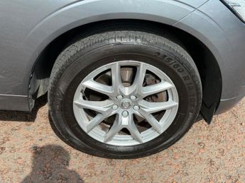 VOLVO XC60 2.0 D4 Momentum SUV 5dr Diesel Auto AWD Euro 6 (s/s) (190 ps)