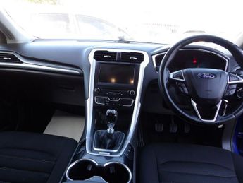 FORD MONDEO 2.0 TDCi Zetec Hatchback 5dr Diesel Manual Euro 6 (s/s) (150 ps)