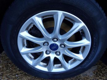 FORD MONDEO 2.0 TDCi Zetec Hatchback 5dr Diesel Manual Euro 6 (s/s) (150 ps)
