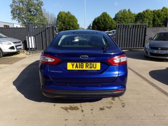 FORD MONDEO 2.0 TDCi Zetec Hatchback 5dr Diesel Manual Euro 6 (s/s) (150 ps)