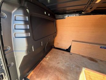 VOLKSWAGEN CADDY 2.0 TDI C20 Commerce Pro Panel Van 5dr Diesel DSG SWB Euro 6 (s/
